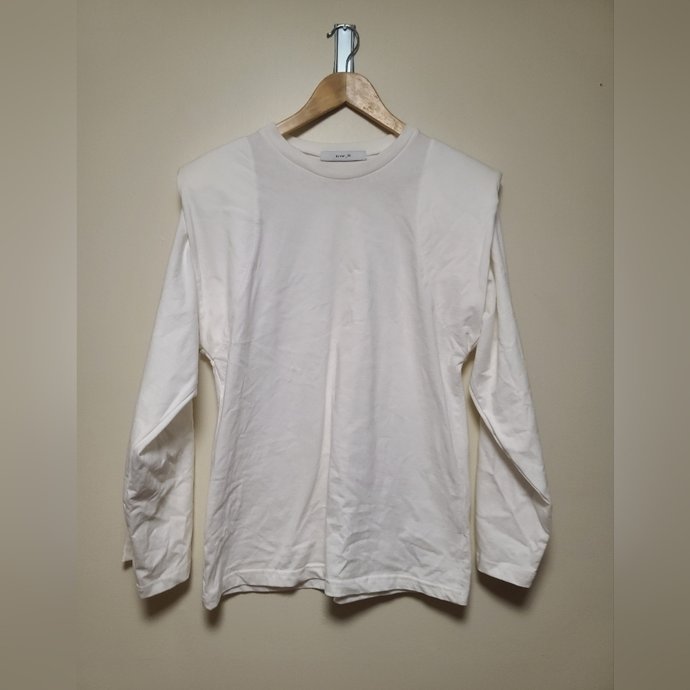 Auver_fit long sleeved shirt with shoulder pads size medium